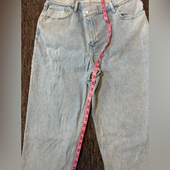 Like New Abercrombie & Fitch 90s straight ultra high rise jeans size 32 long - Picture 13 of 14